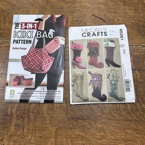 3-in-1 Kiki Bag Pattern vintage looking Christmas stockings pattern‎